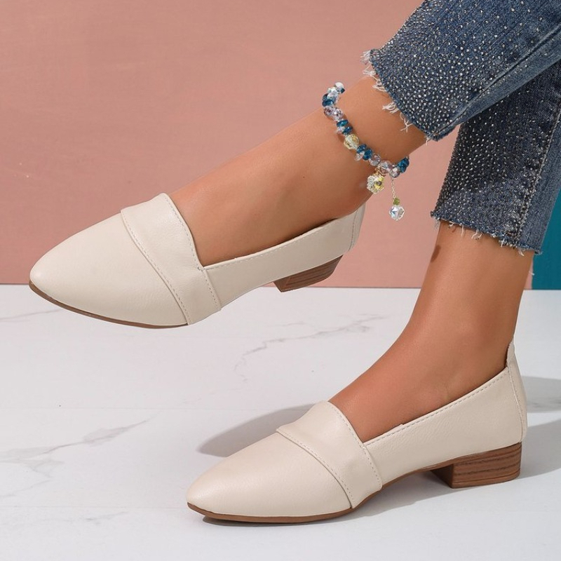 Womens Heels - Женские туфли без застежек, однотонные, с